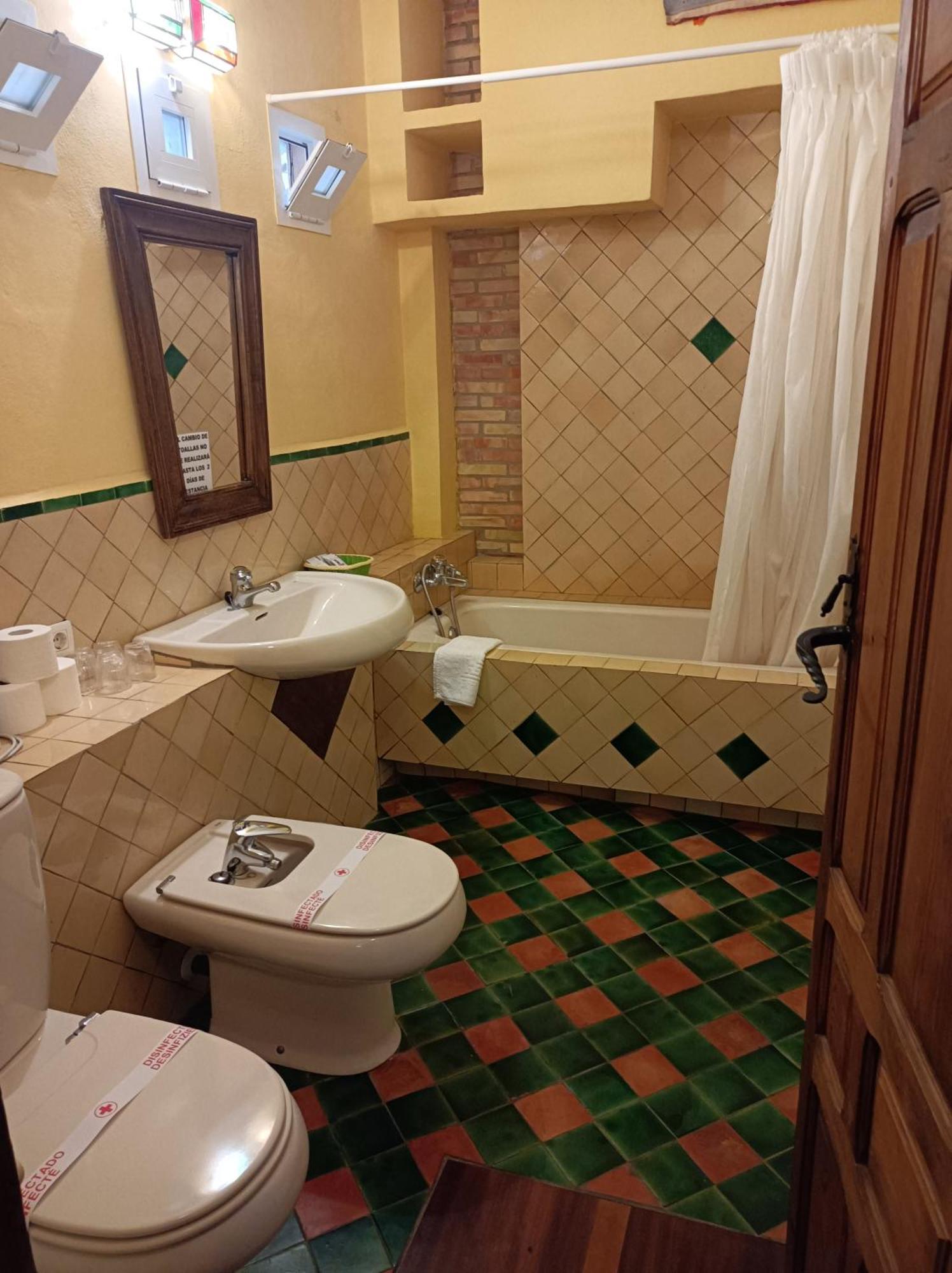 Casa Rural Plaza De Santa Maria Казорла Номер фото