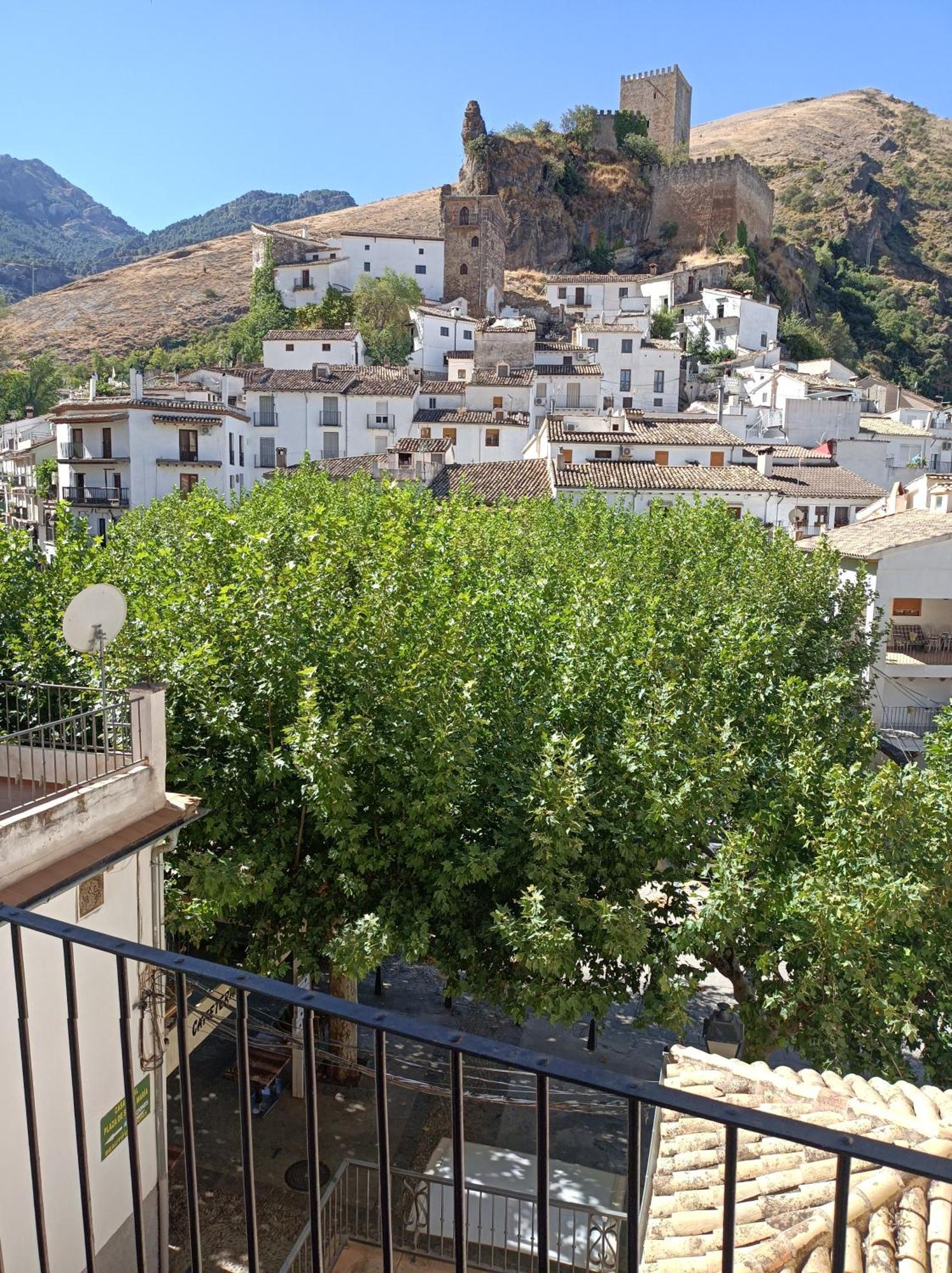Casa Rural Plaza De Santa Maria Казорла Номер фото